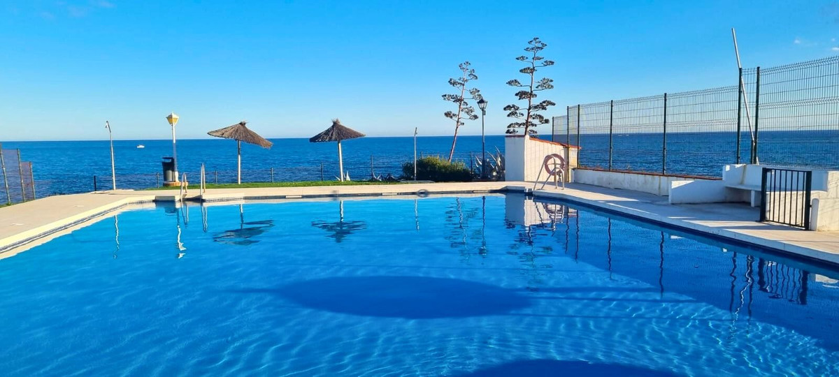 1 Bed, 1 Bath, HouseFor Sale, Punta Chullera, Malaga
