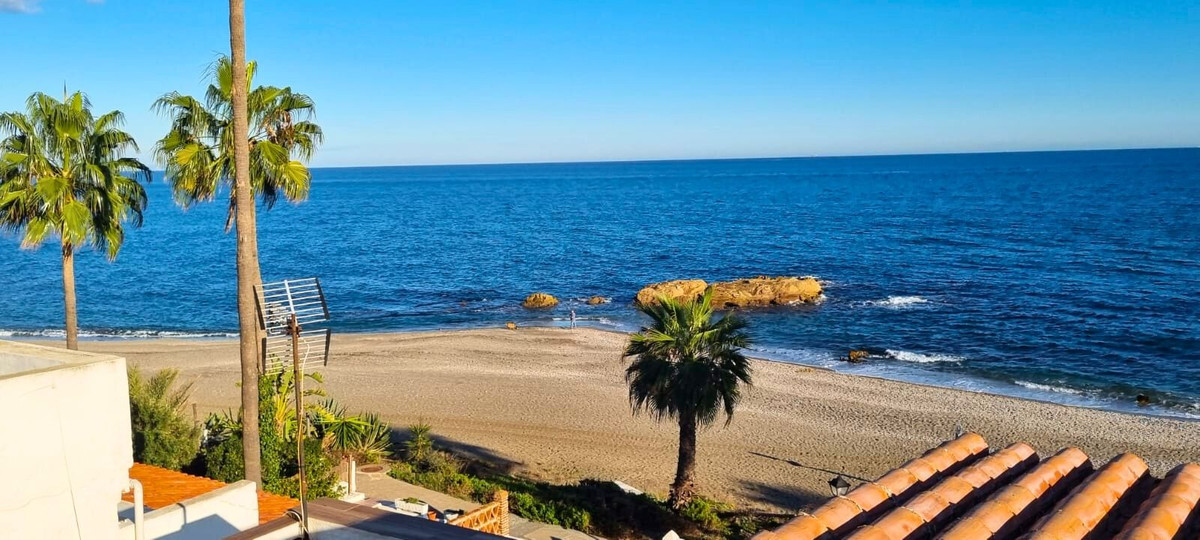 1 Bed, 1 Bath, HouseFor Sale, Punta Chullera, Malaga