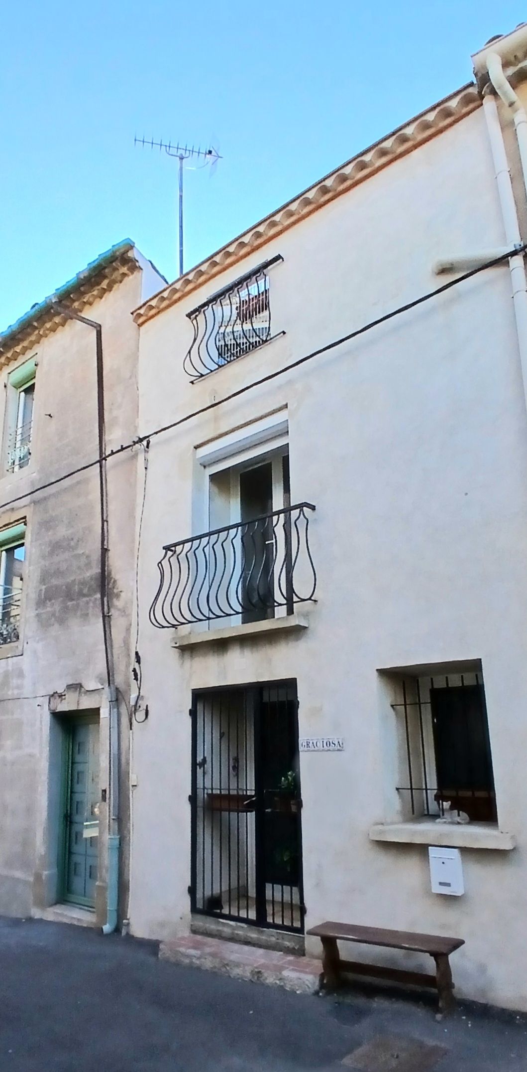 3 Bed, 1 Bath, HouseFor Sale, Abeilhan, Herault, Languedoc-Roussillon, 34290