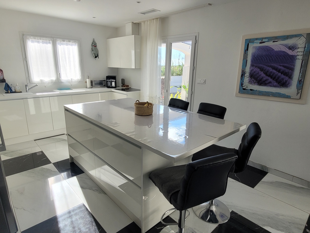 3 Bed, 1 Bath, HouseFor Sale, Autignac, Herault, Languedoc-Roussillon, 34480