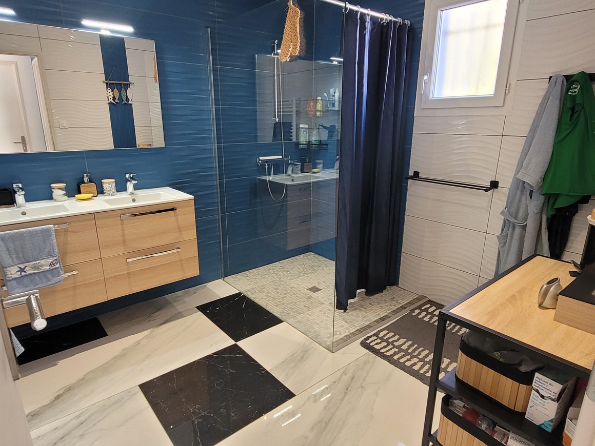 3 Bed, 1 Bath, HouseFor Sale, Autignac, Herault, Languedoc-Roussillon, 34480