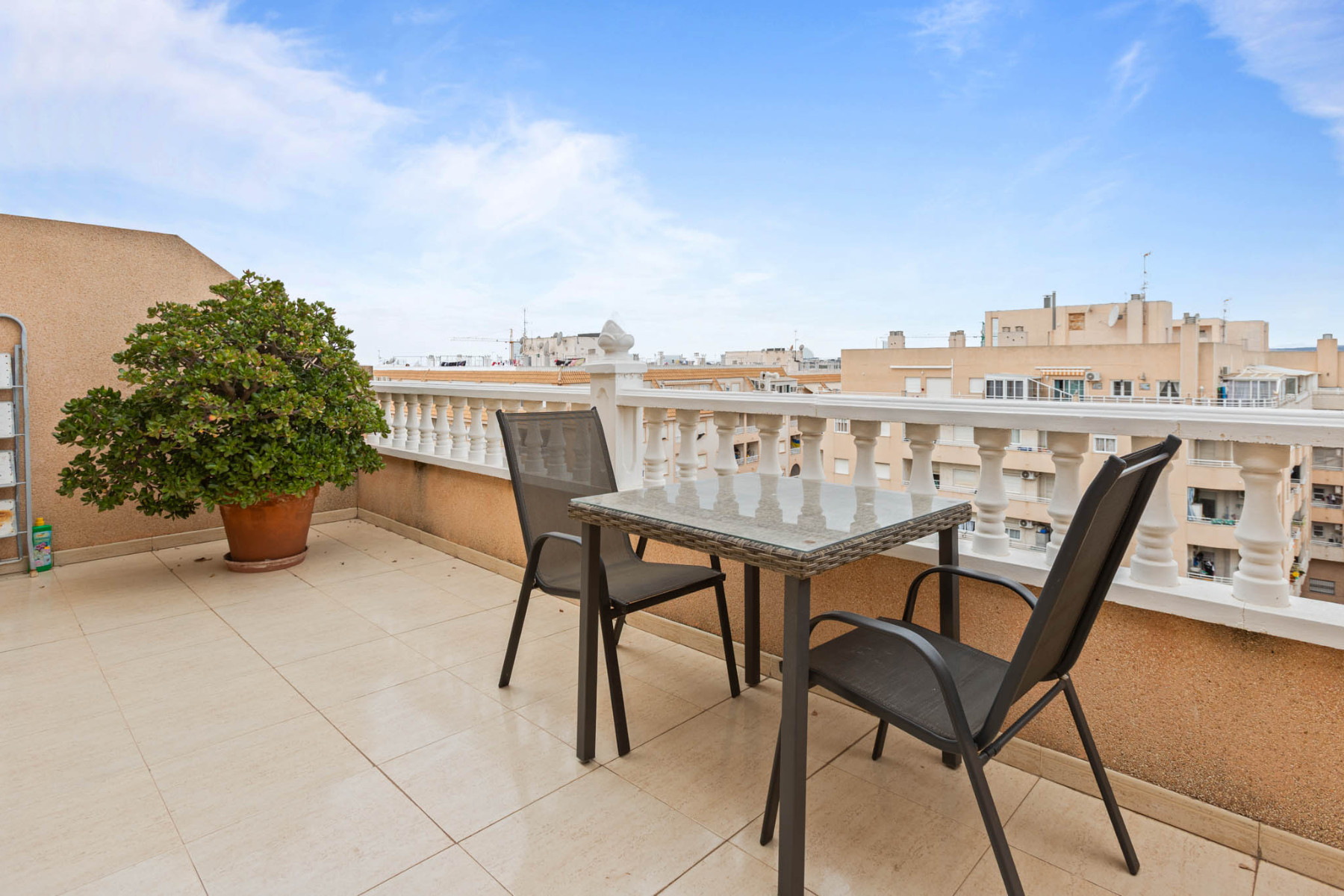 1 Bed, 1 Bath, ApartmentFor Sale, Torrevieja, Alicante