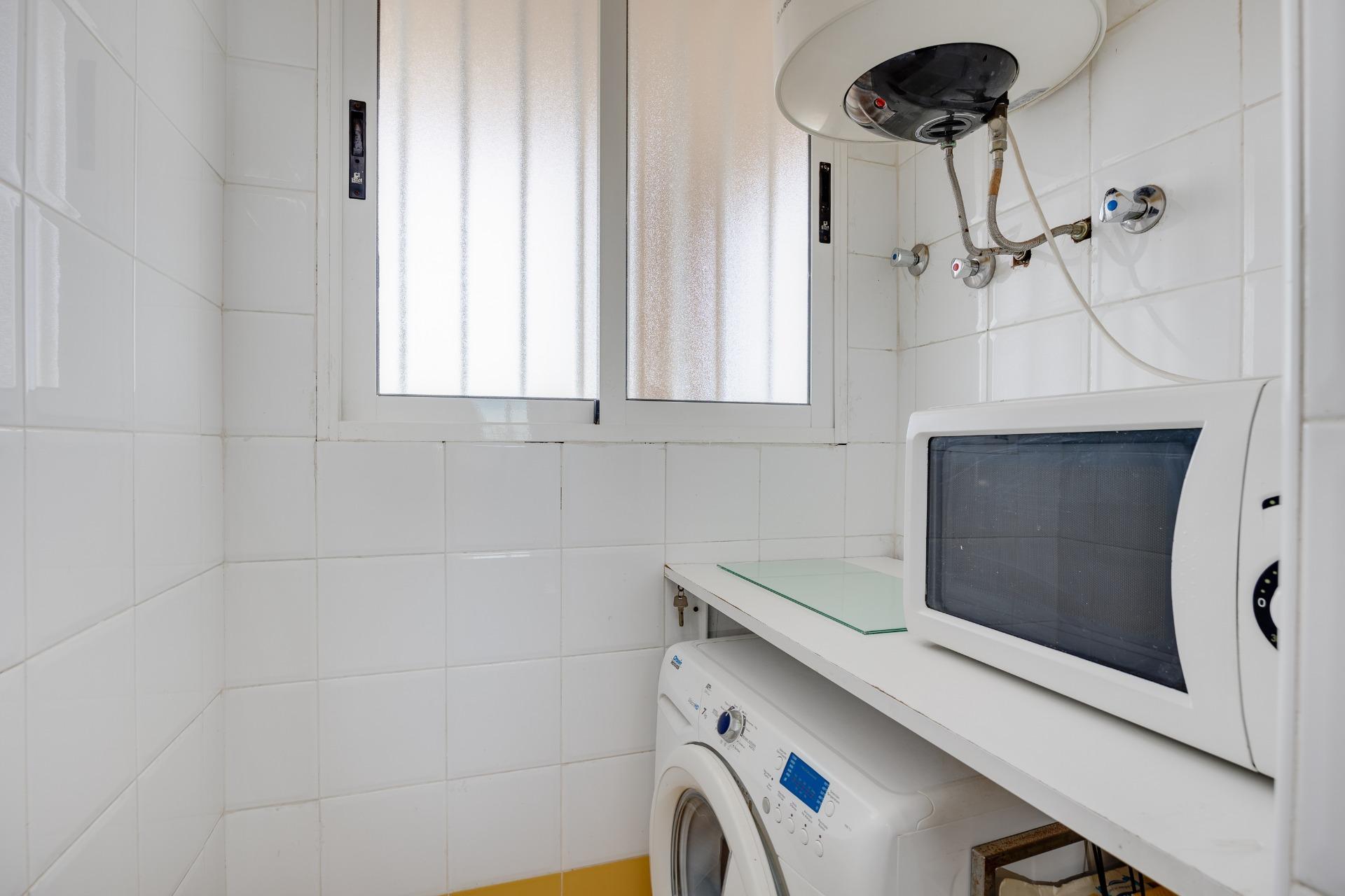 3 Bed, 2 Bath, ApartmentFor Sale, Torrevieja, Alicante