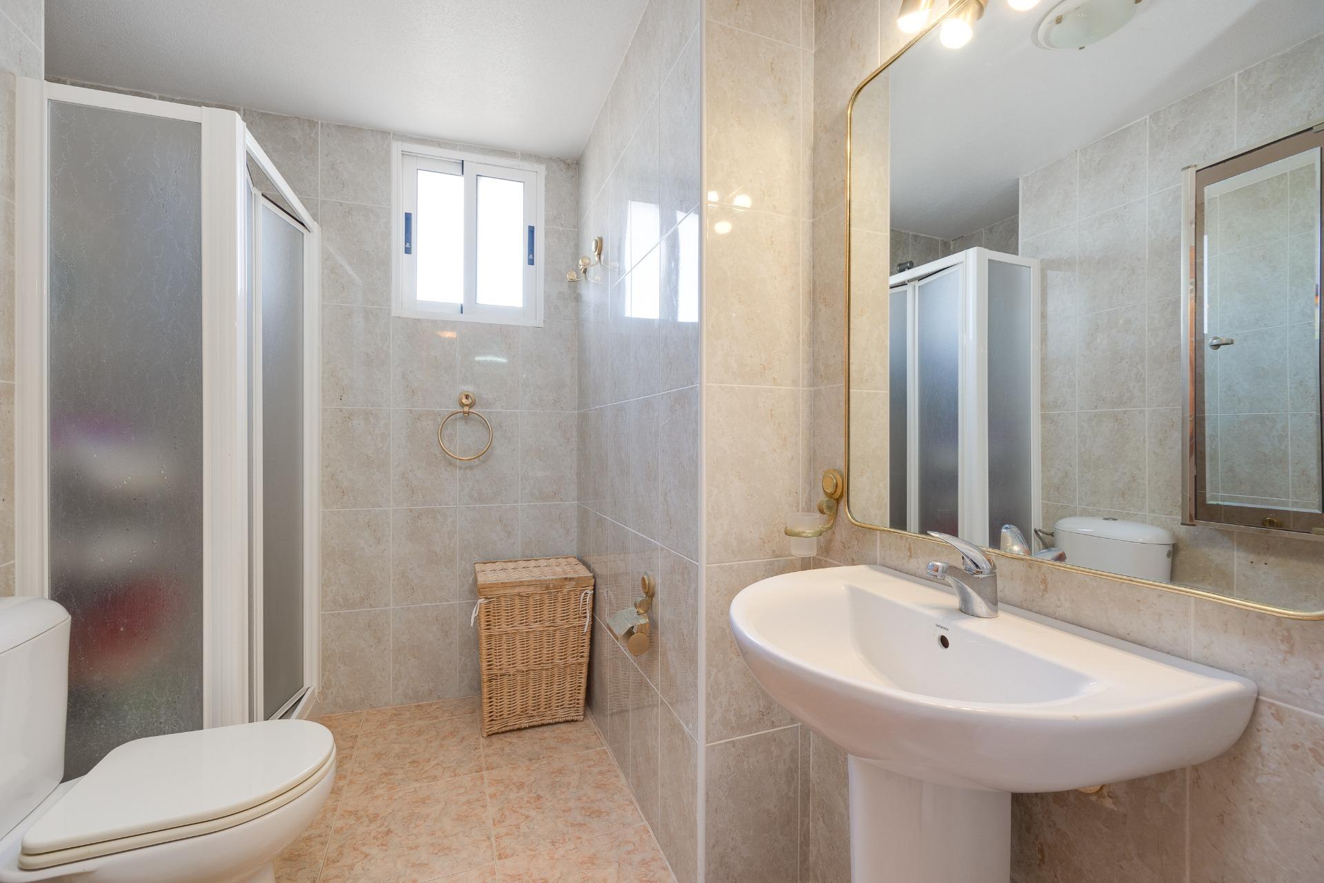 3 Bed, 2 Bath, ApartmentFor Sale, Torrevieja, Alicante