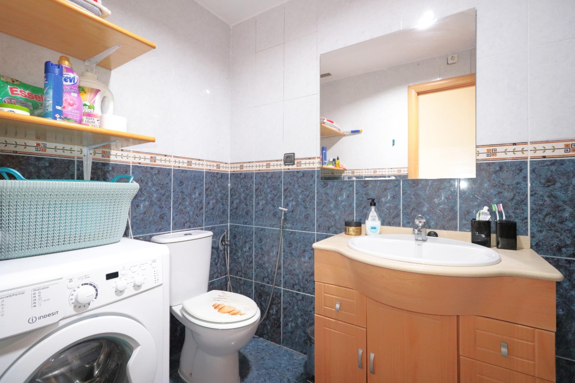 3 Bed, 1 Bath, ApartmentFor Sale, Torrevieja, Alicante