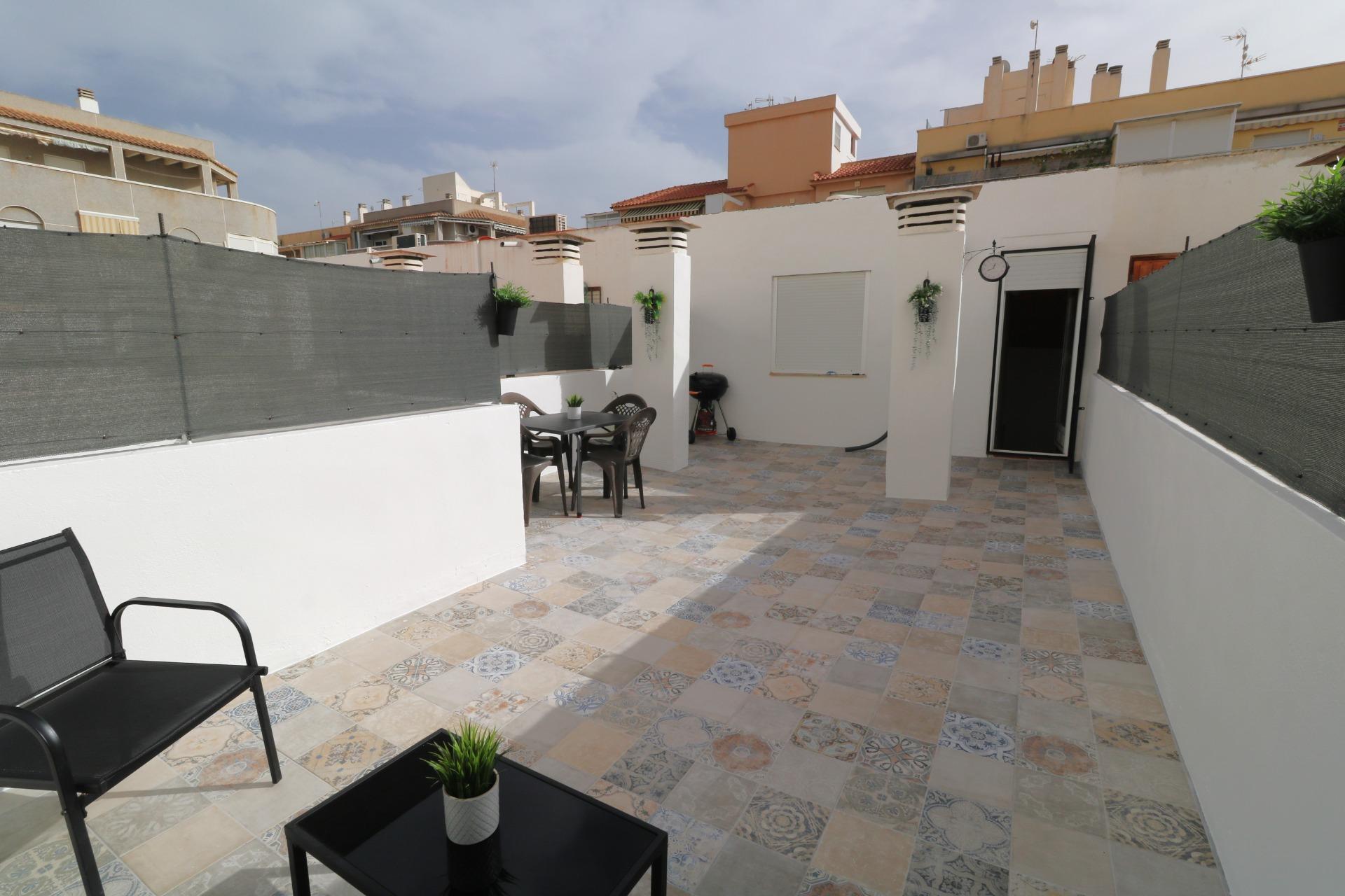 3 Bed, 1 Bath, ApartmentFor Sale, Torrevieja, Alicante