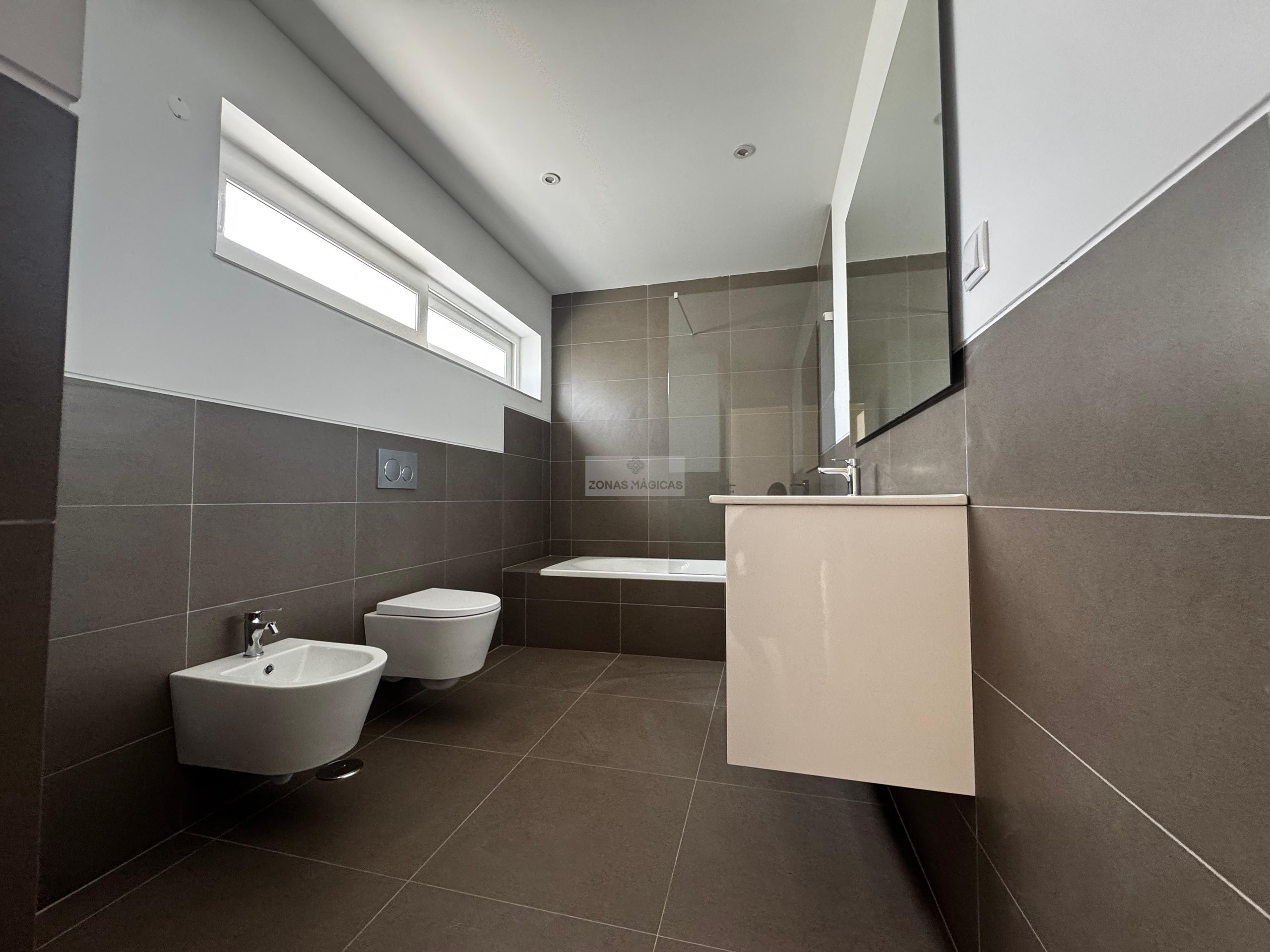 3 Bed, 4 Bath, HouseFor Sale, Vila do Bispo, Faro, 8650-361