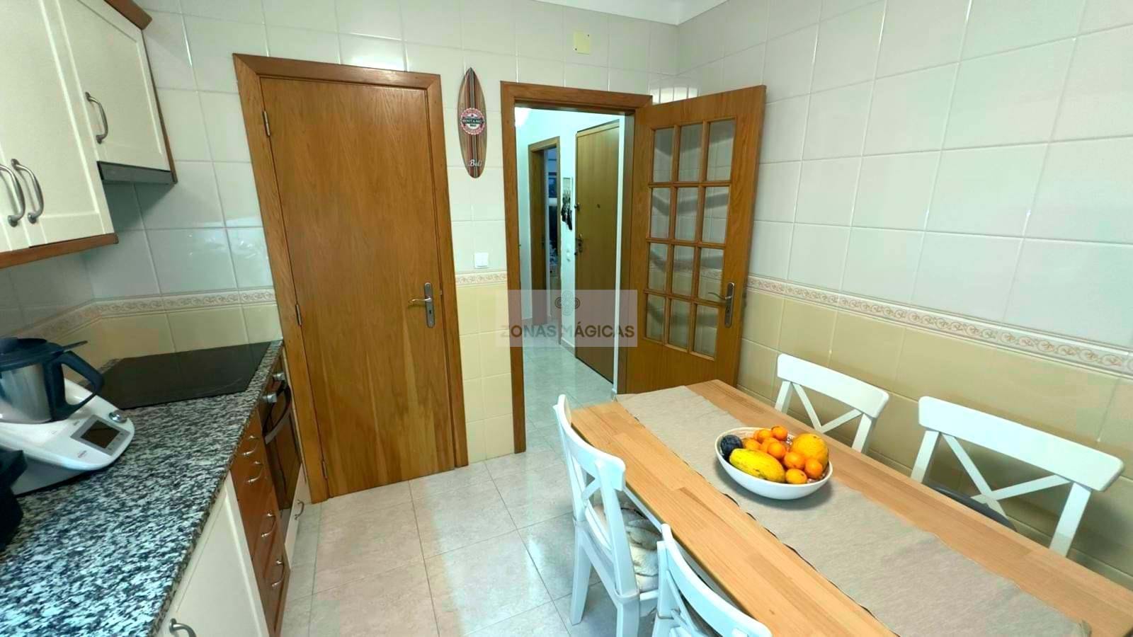3 Bed, 2 Bath, ApartmentFor Sale, Lagos, Faro, 8600-306