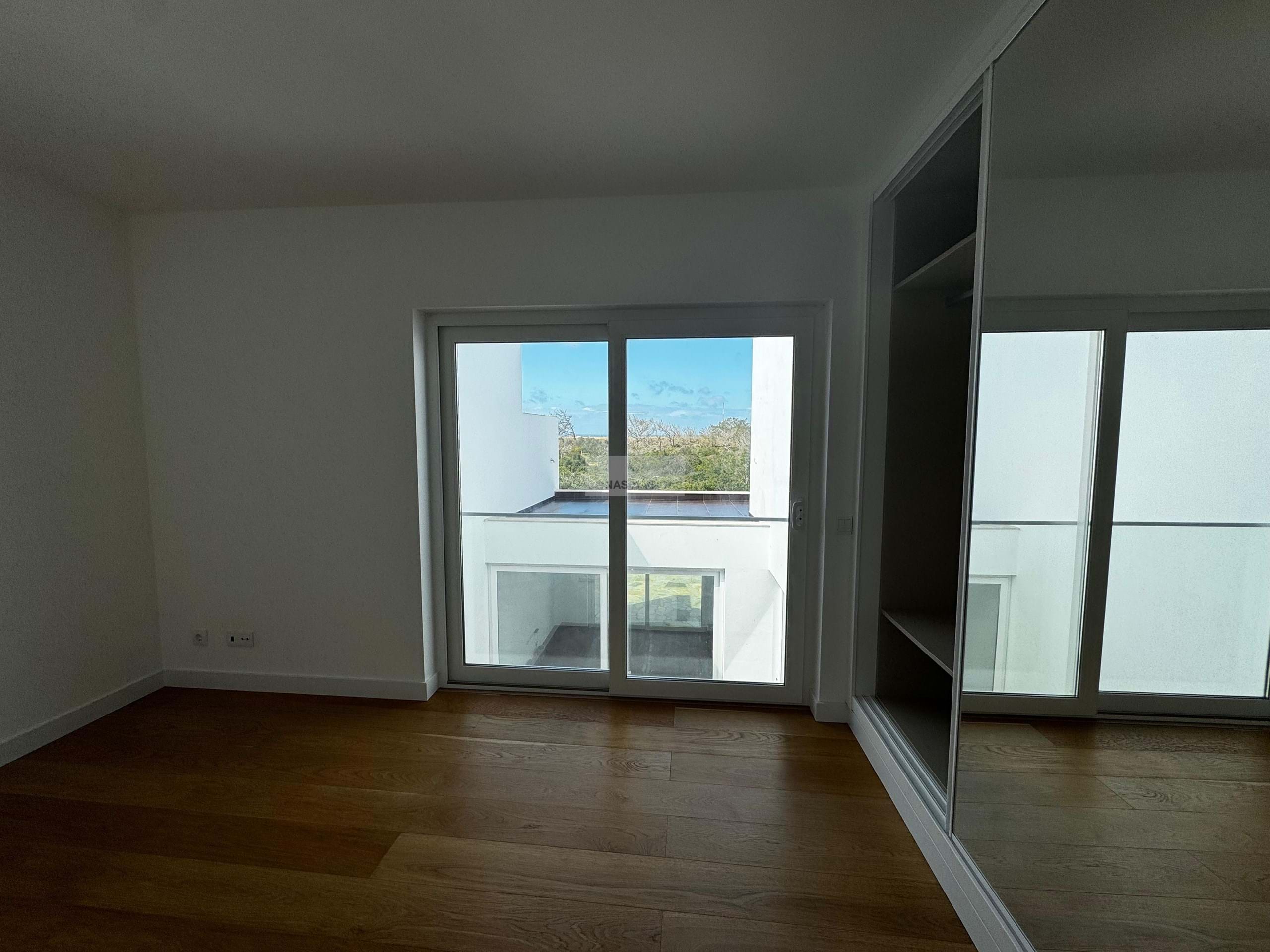 3 Bed, 4 Bath, HouseFor Sale, Vila do Bispo, Faro, 8650-361