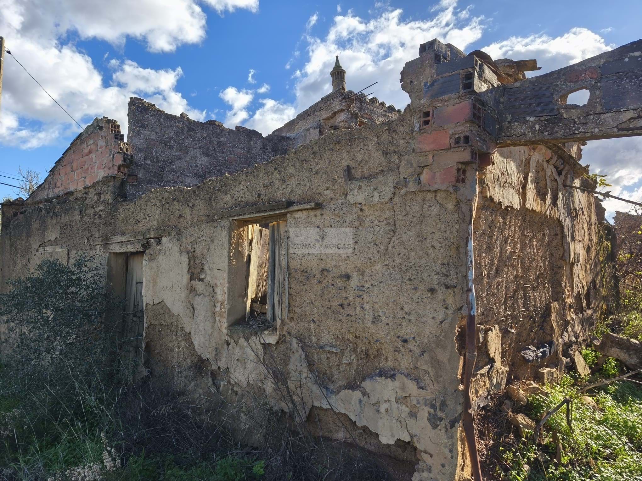 4 Bed, 1 Bath, HouseFor Sale, Lagos, Faro, 8600-069