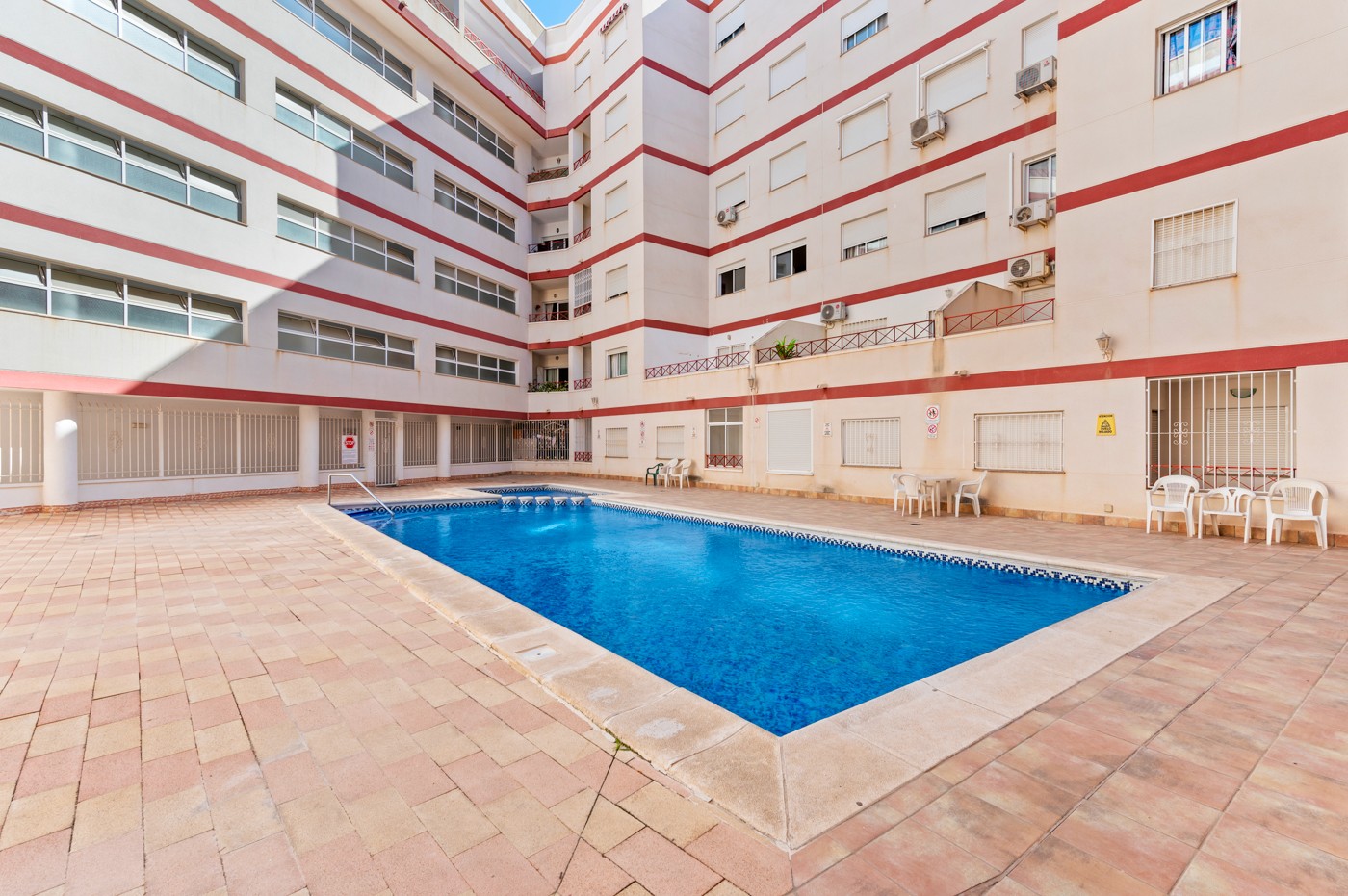 2 Bed, 1 Bath, ApartmentFor Sale, Torrevieja, Alicante