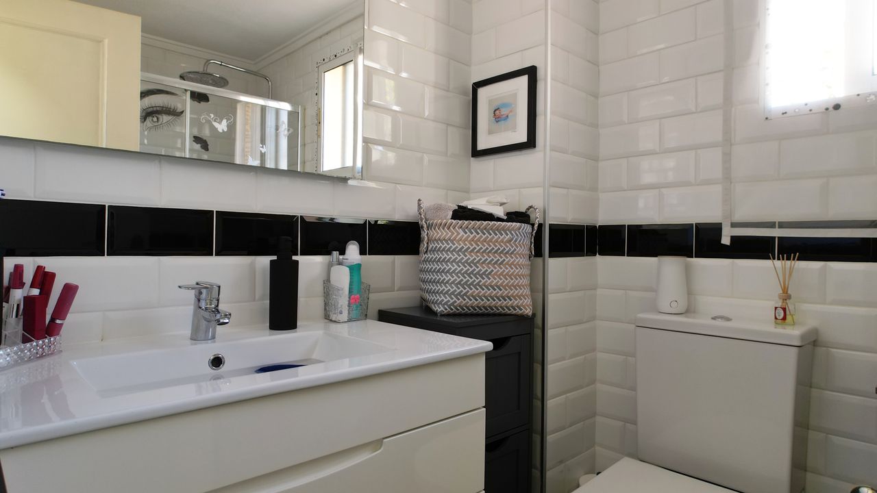 2 Bed, 1 Bath, ApartmentFor Sale, Rojales, Alicante