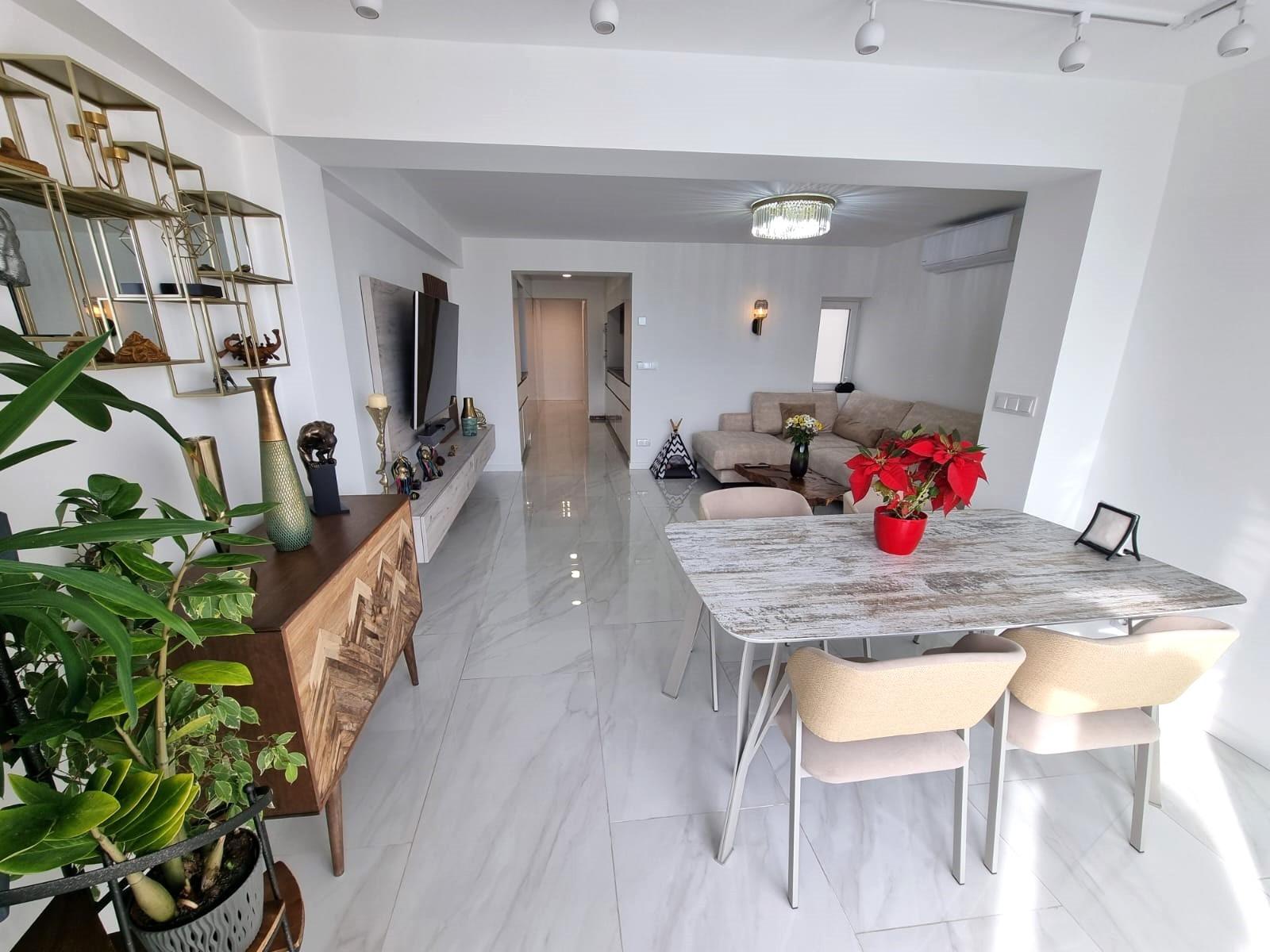 2 Bed, 2 Bath, ApartmentFor Sale, Torrevieja, Alicante