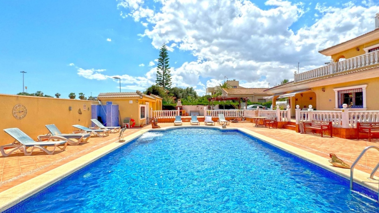 6 Bed, 6 Bath, HouseFor Sale, Torrevieja, Alicante
