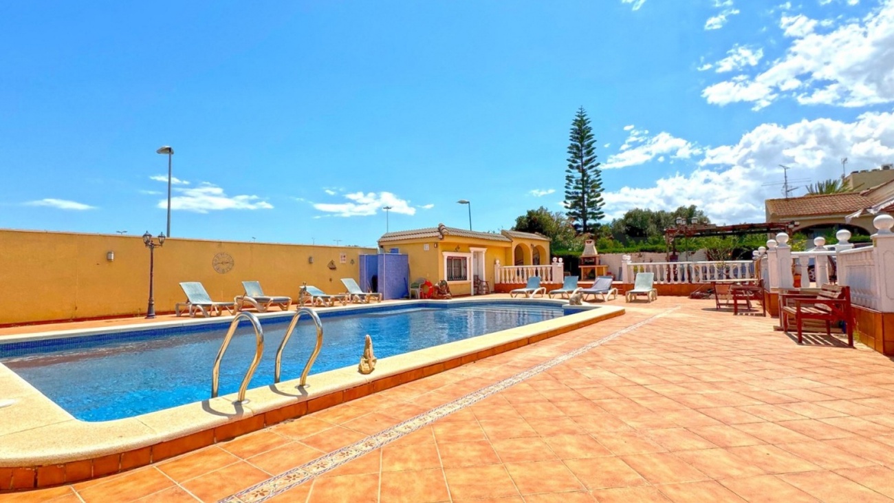 6 Bed, 6 Bath, HouseFor Sale, Torrevieja, Alicante