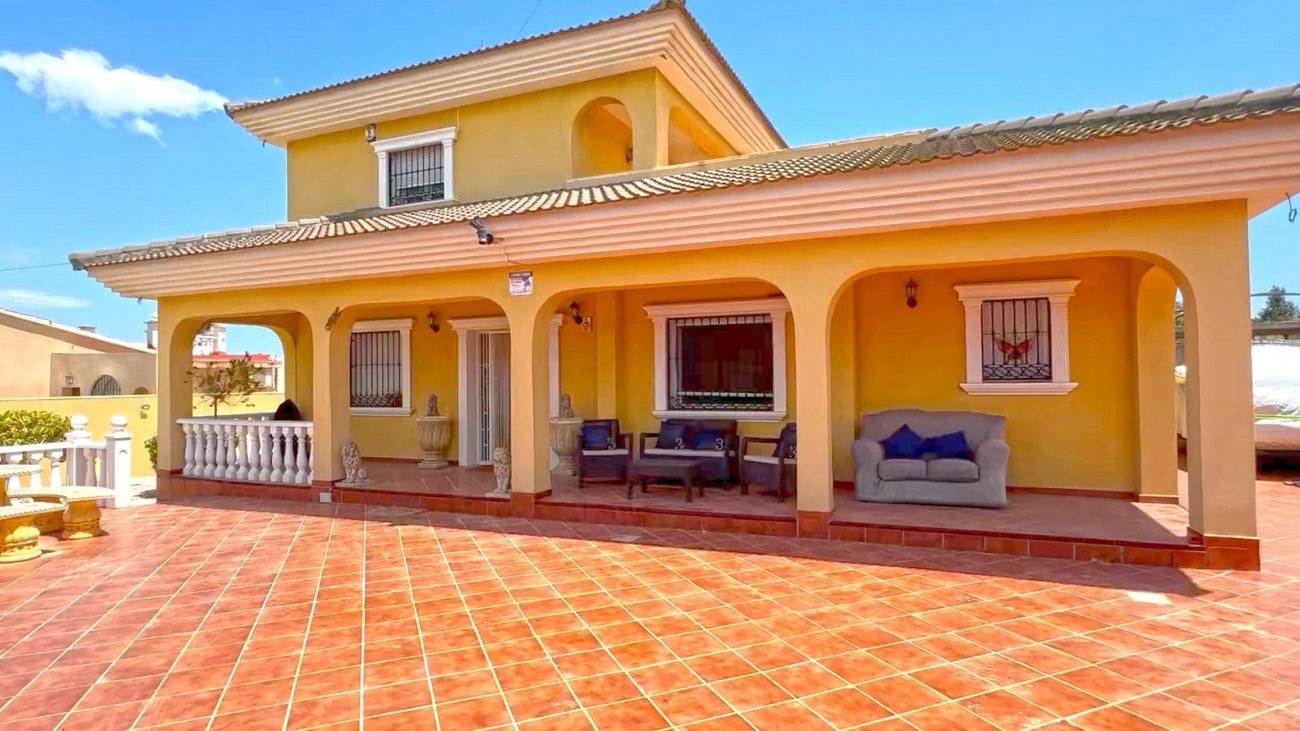 6 Bed, 6 Bath, HouseFor Sale, Torrevieja, Alicante