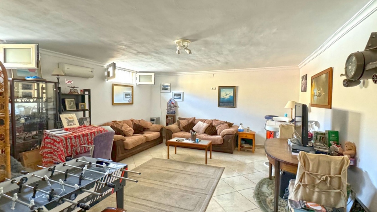 6 Bed, 6 Bath, HouseFor Sale, Torrevieja, Alicante