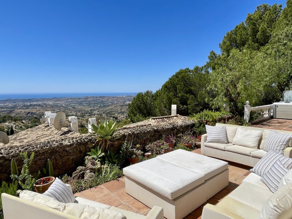 6 Bed, 4 Bath, HouseFor Sale, Mijas Pueblo, Malaga