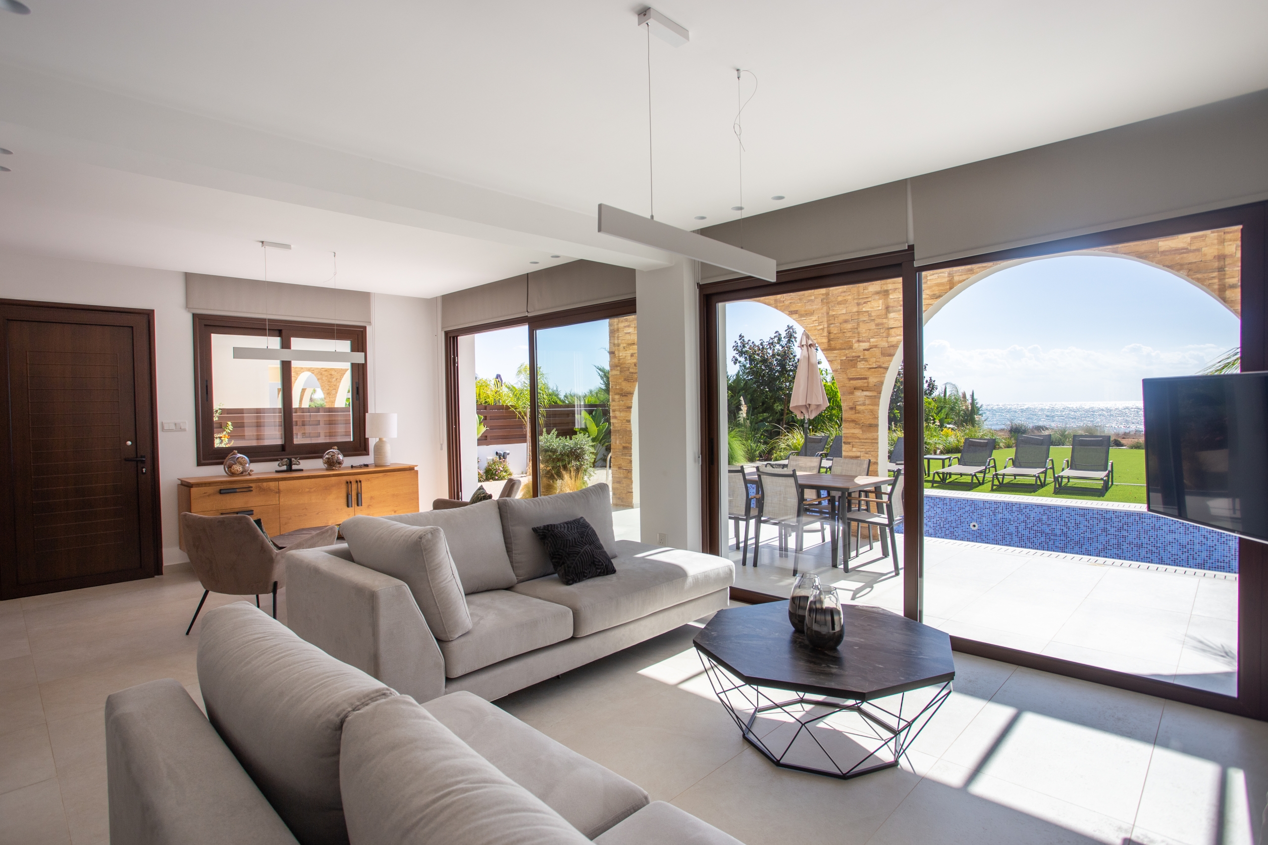 5 Bed, 4 Bath, HouseFor Sale, Famagusta, Famagusta