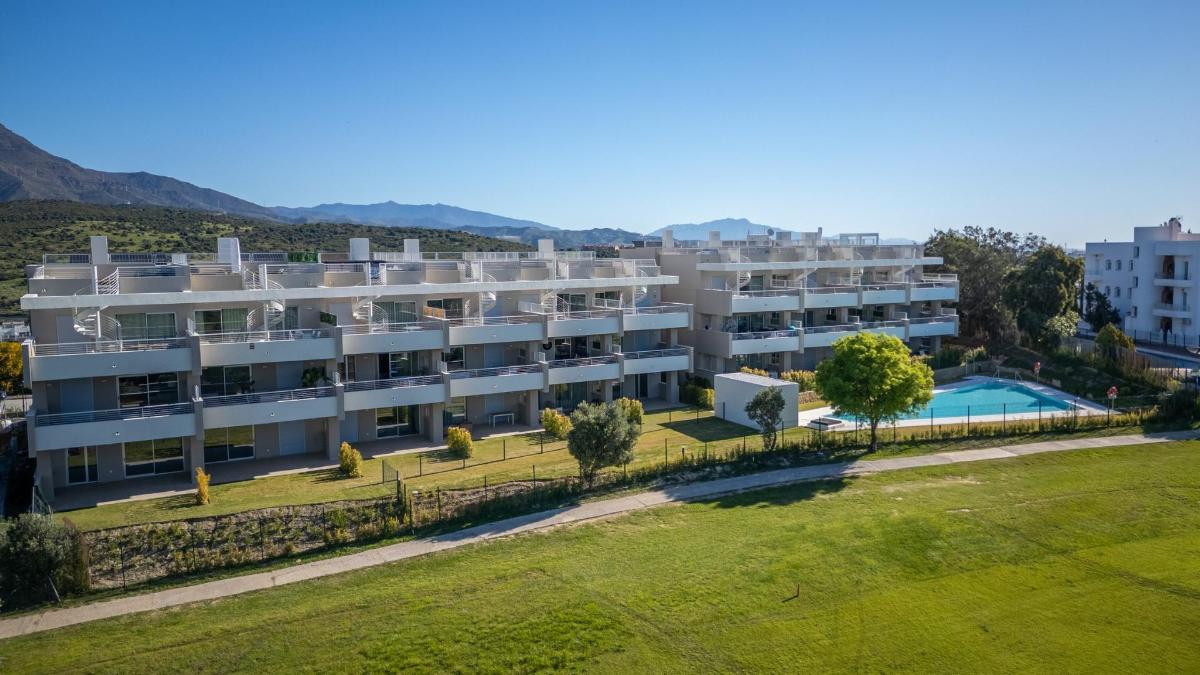 3 Bed, 2 Bath, ApartmentFor Sale, Estepona, Costa del Sol