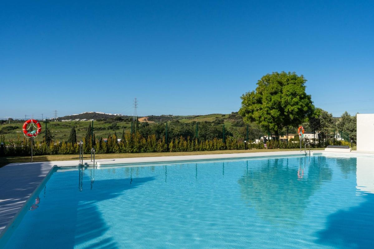 3 Bed, 2 Bath, ApartmentFor Sale, Estepona, Costa del Sol