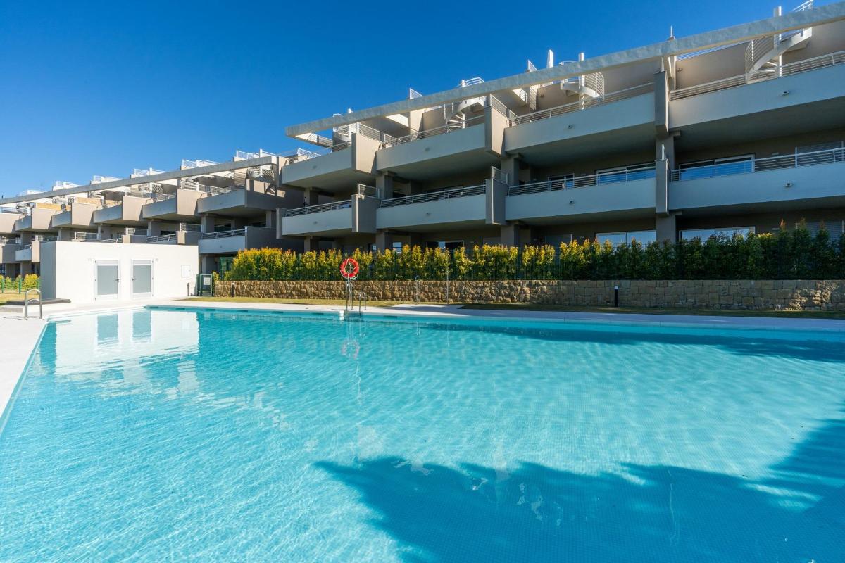 3 Bed, 2 Bath, ApartmentFor Sale, Estepona, Costa del Sol
