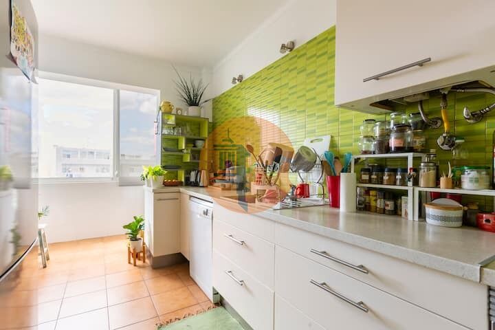 3 Bed, 1 Bath, ApartmentFor Sale, Faro, Faro