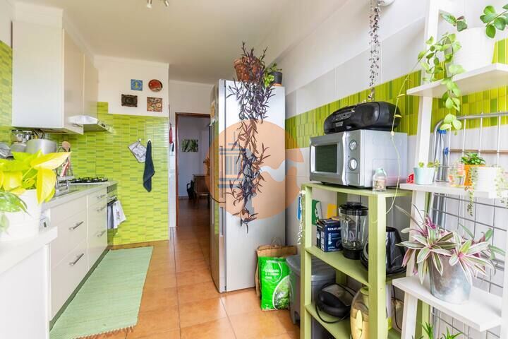 3 Bed, 1 Bath, ApartmentFor Sale, Faro, Faro