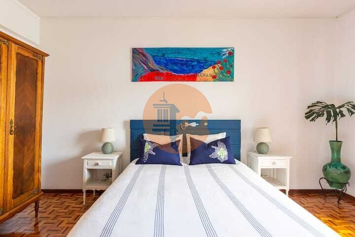 3 Bed, 1 Bath, ApartmentFor Sale, Faro, Faro