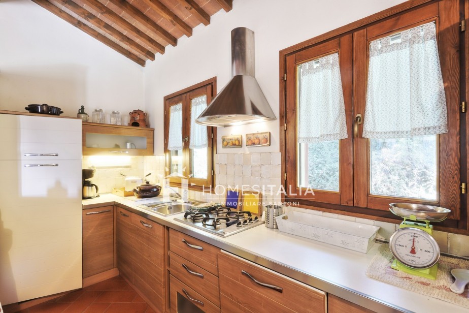 3 Bed, 4 Bath, HouseFor Sale, Sassetta, Livorno, Tuscany