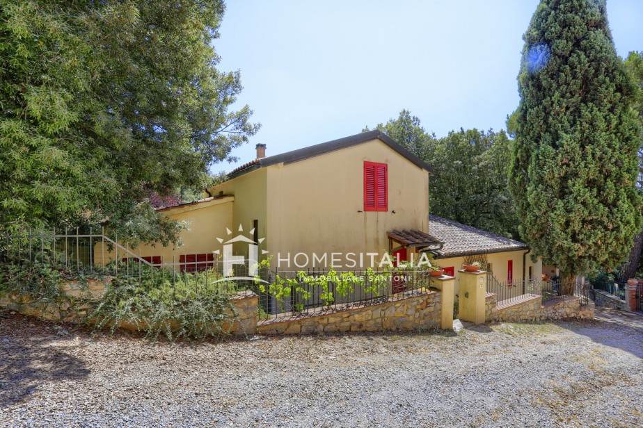 3 Bed, 4 Bath, HouseFor Sale, Sassetta, Livorno, Tuscany