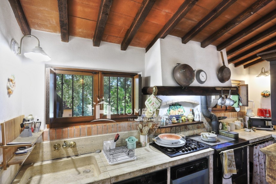 3 Bed, 4 Bath, HouseFor Sale, Sassetta, Livorno, Tuscany