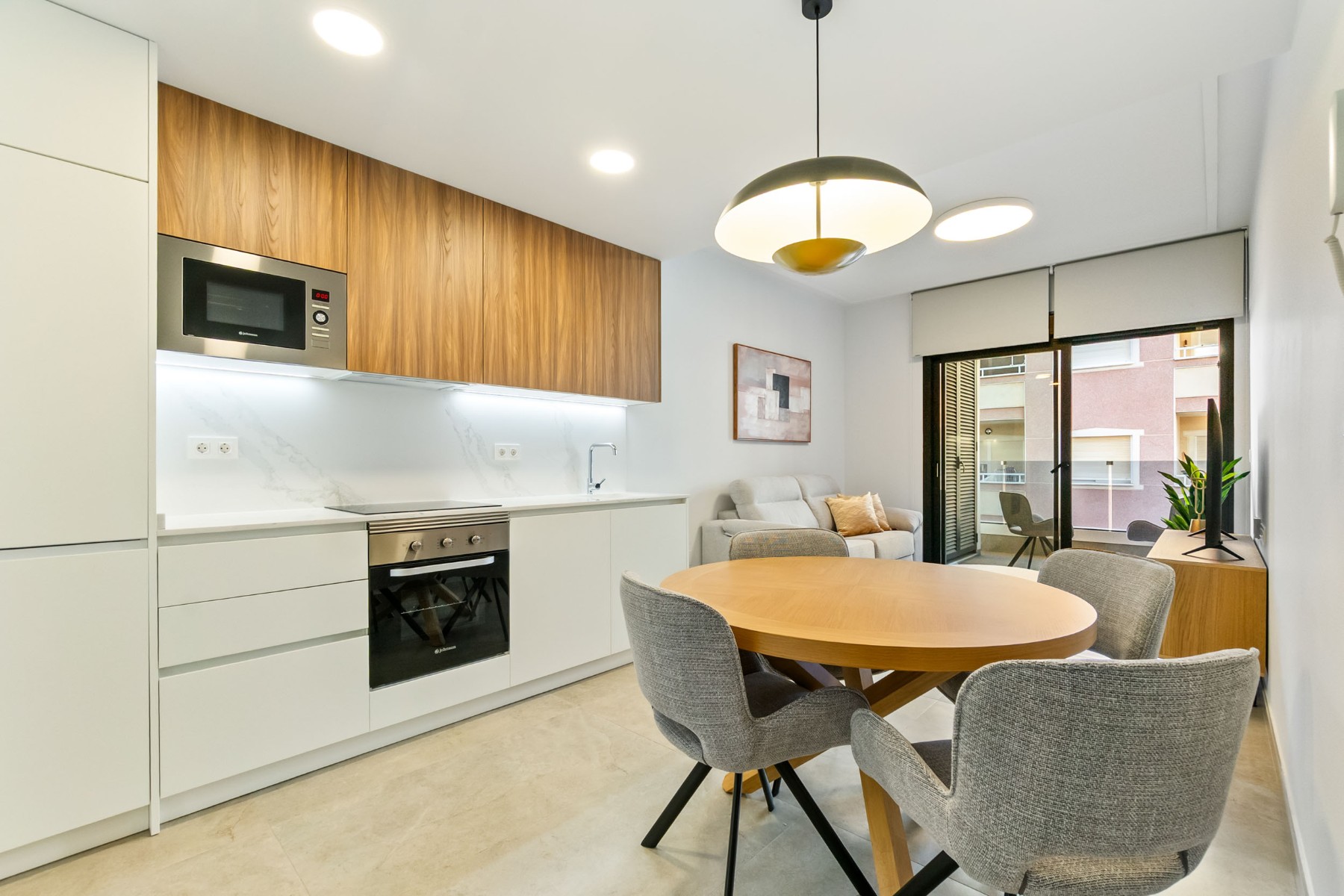 2 Bed, 2 Bath, ApartmentFor Sale, Torrevieja, Alicante