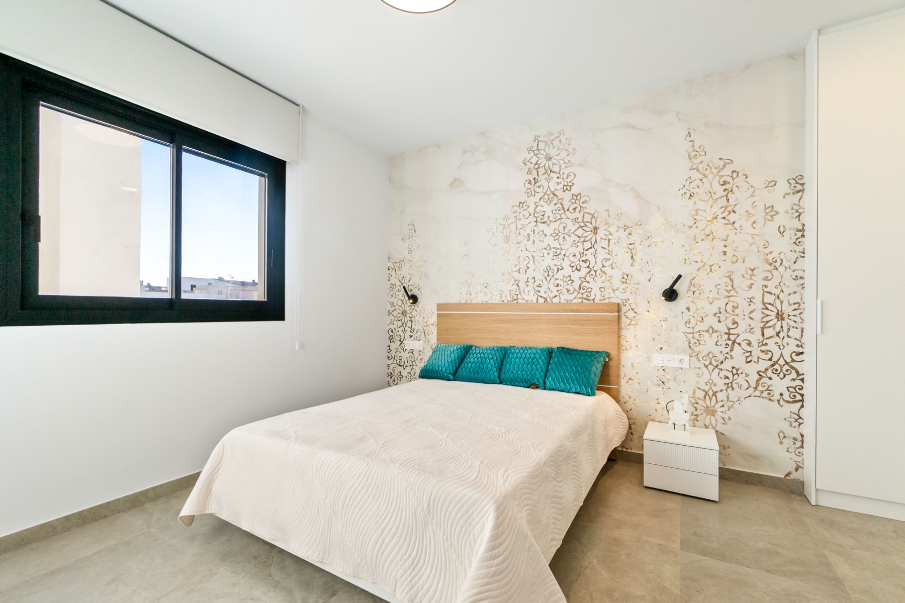 2 Bed, 2 Bath, ApartmentFor Sale, Torrevieja, Alicante