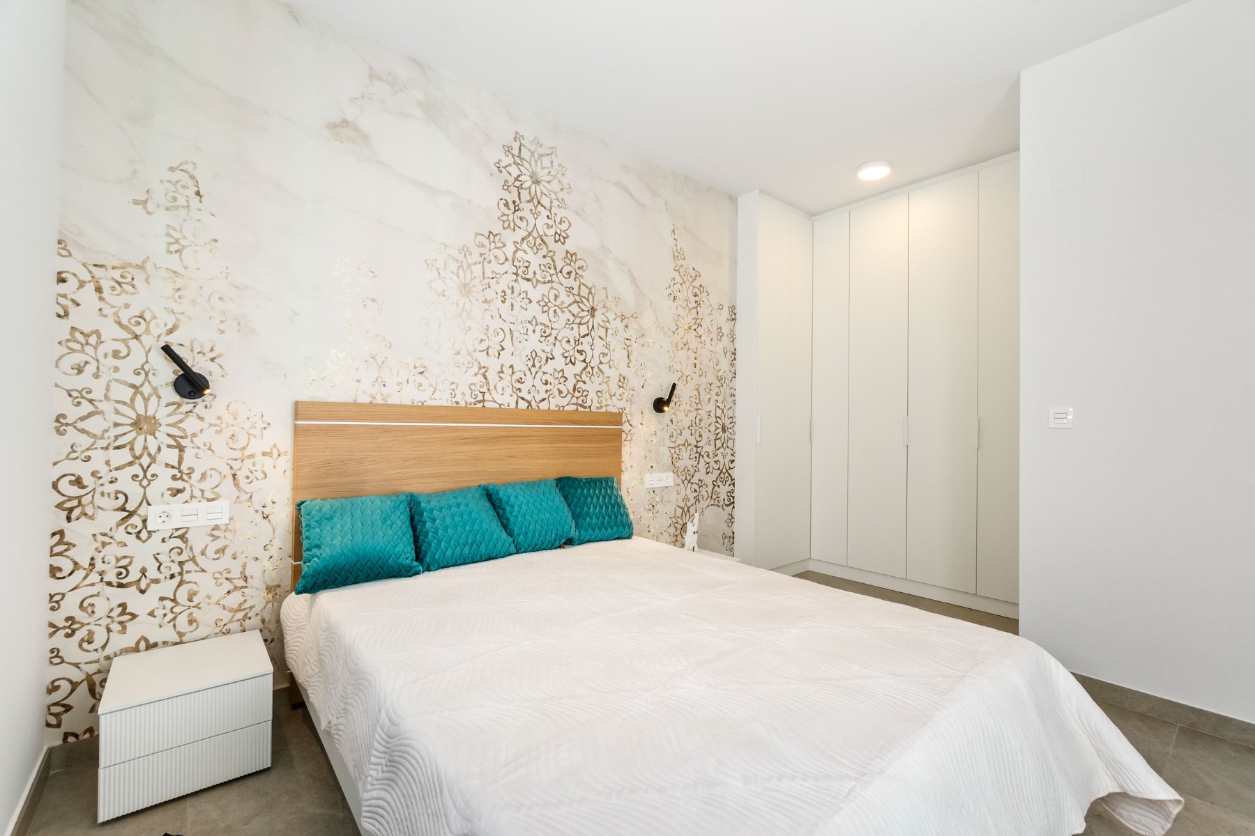 2 Bed, 2 Bath, ApartmentFor Sale, Torrevieja, Alicante