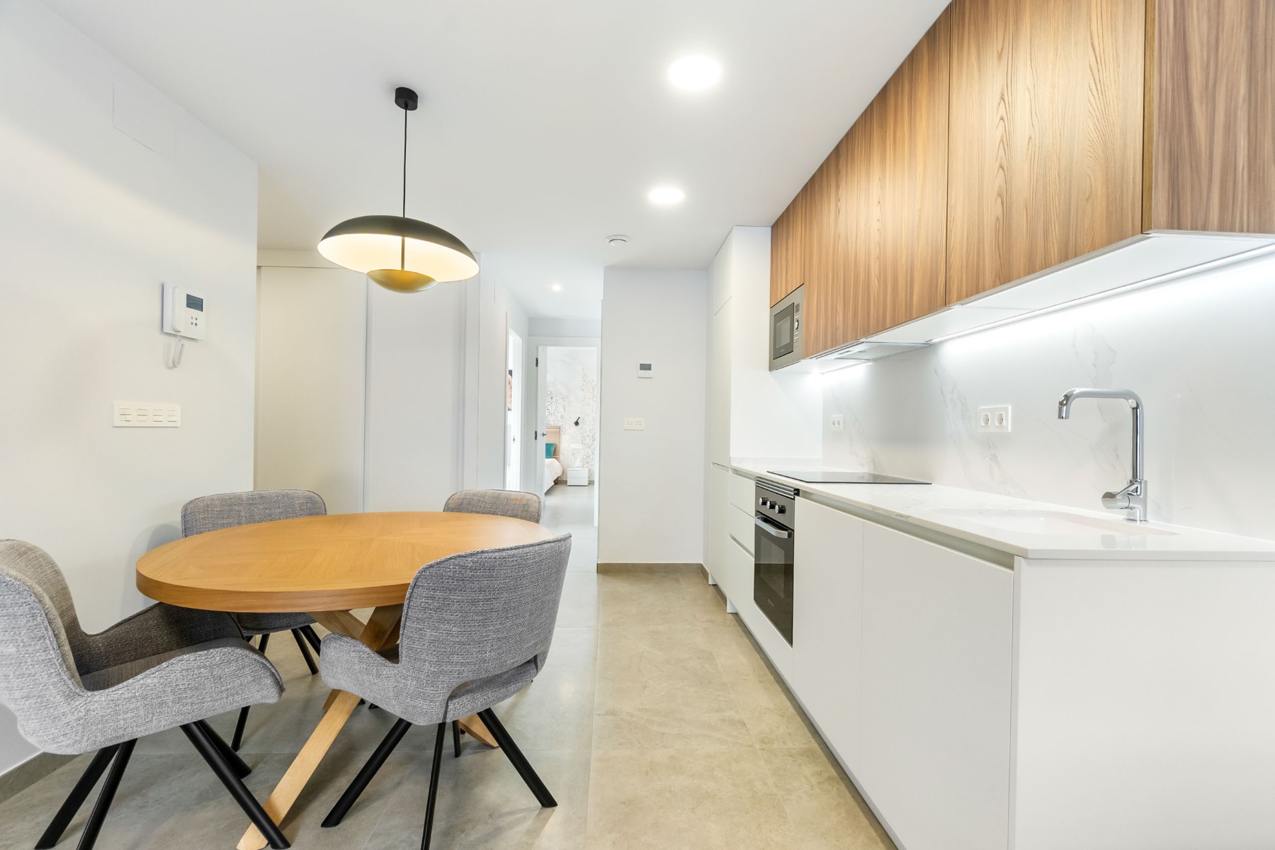 2 Bed, 2 Bath, ApartmentFor Sale, Torrevieja, Alicante