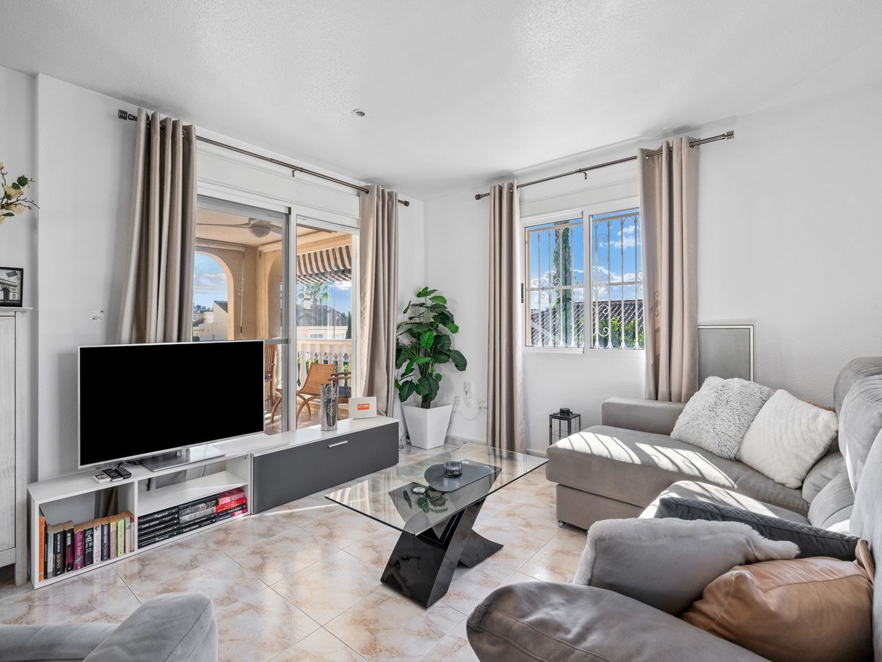 2 Bed, 2 Bath, HouseFor Sale, Benijofar, Alicante