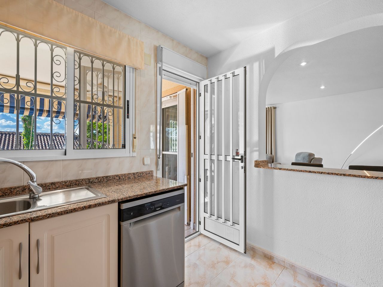 2 Bed, 2 Bath, HouseFor Sale, Benijofar, Alicante