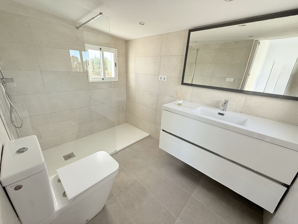 3 Bed, 2 Bath, HouseFor Sale, Dolores, Alicante