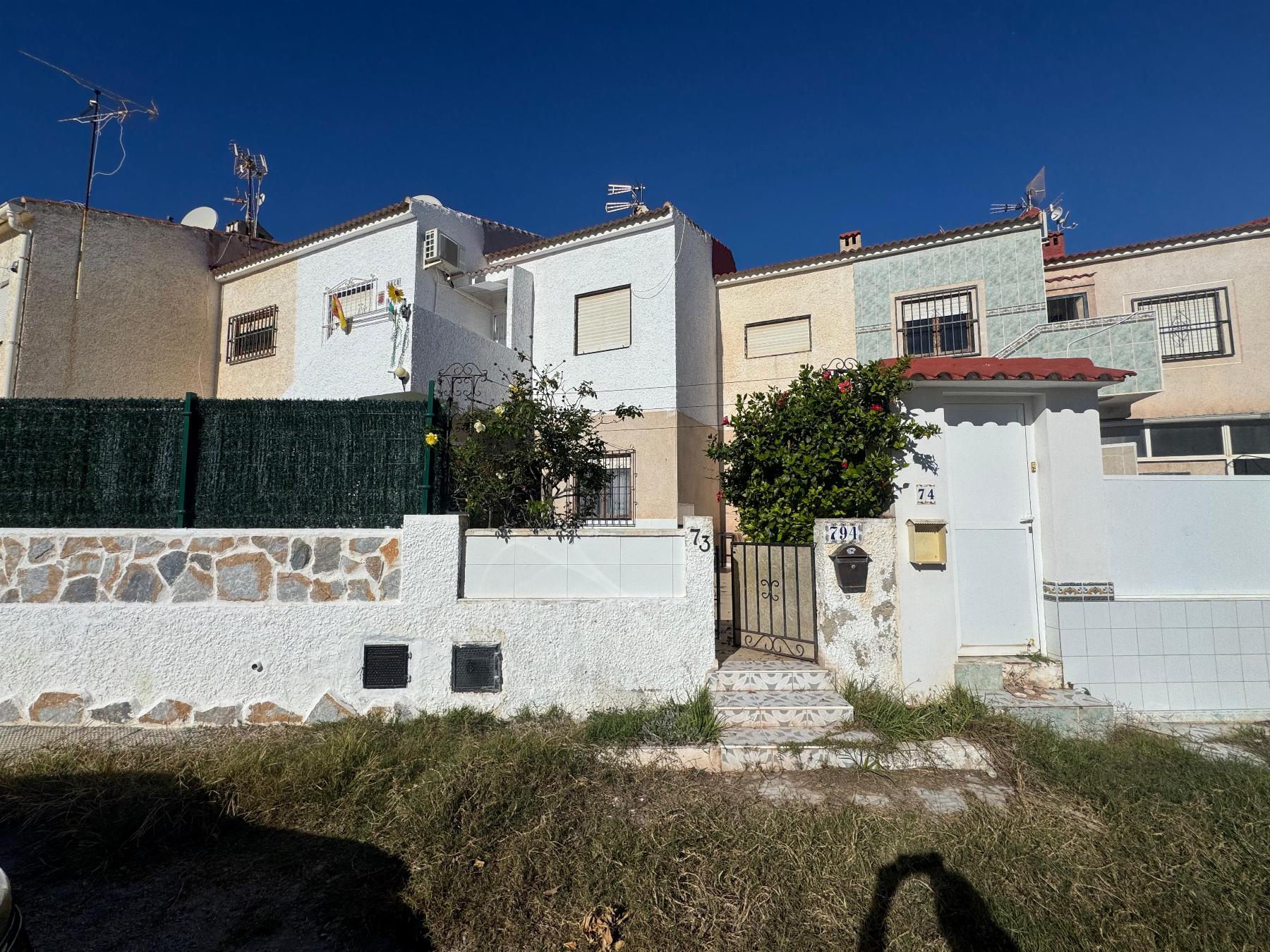 2 Bed, 1 Bath, HouseFor Sale, Torrevieja, Alicante