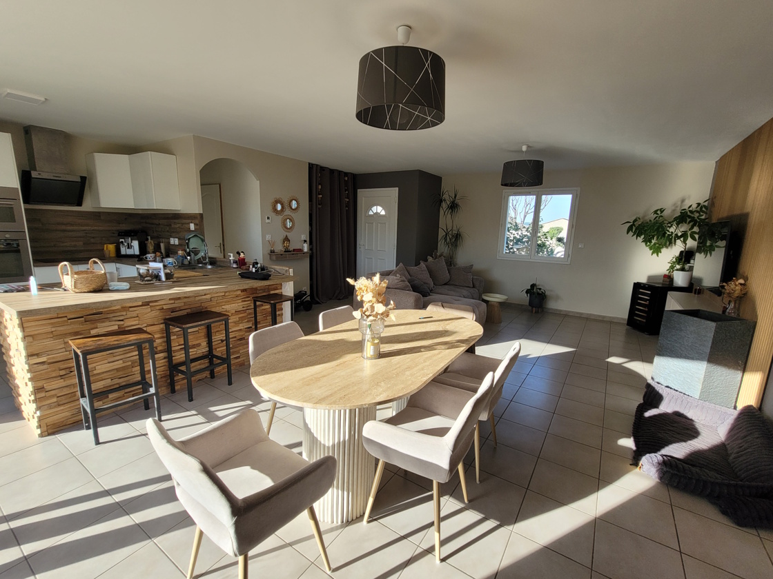 5 Bed, 2 Bath, HouseFor Sale, Alignan Du Vent, Herault, Languedoc-Roussillon, 34290