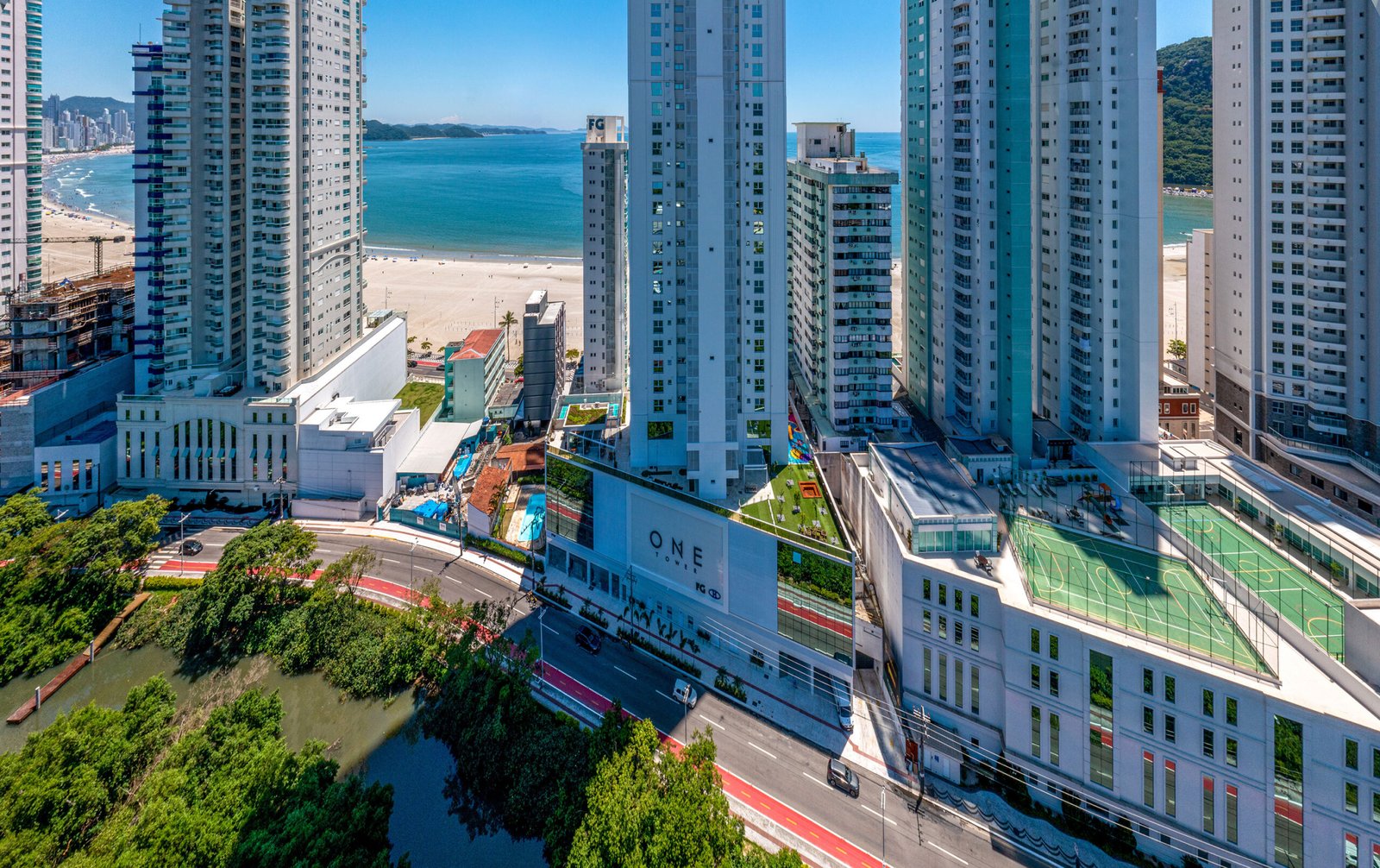 4 Bed, 5 Bath, ApartmentFor Sale, Brazil, Santa Catarina, 88330-030