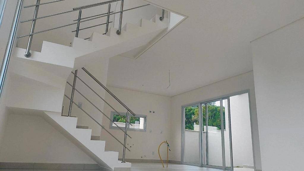 3 Bed, 2 Bath, HouseFor Sale, Morro das Pedras, Santa Catarina, 88066-018