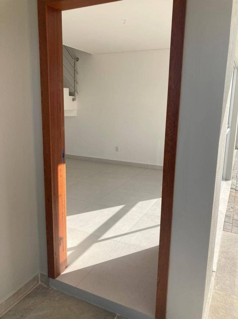 3 Bed, 2 Bath, HouseFor Sale, Morro das Pedras, Santa Catarina, 88066-018