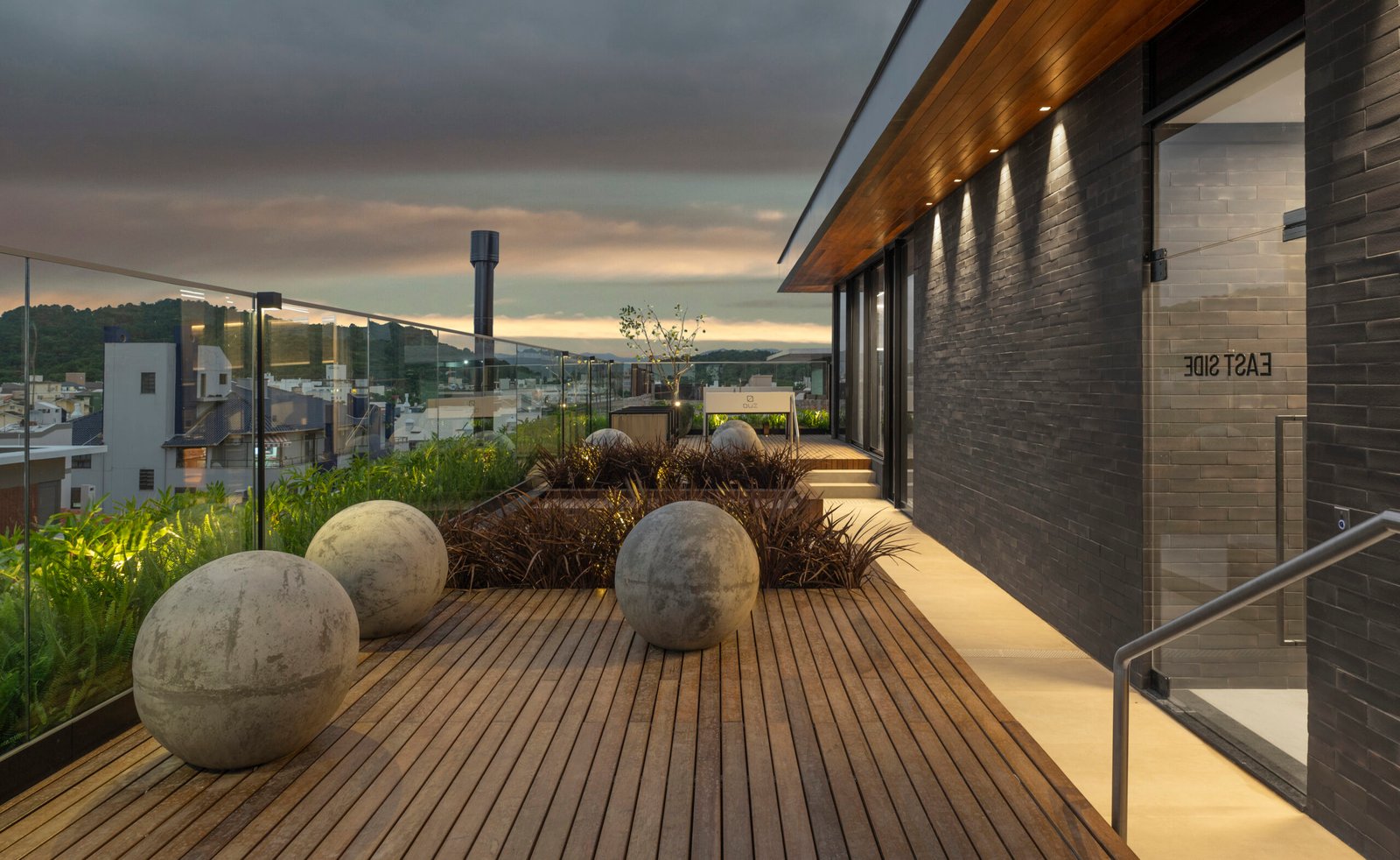 3 Bed, 3 Bath, ApartmentFor Sale, Jurerê, Santa Catarina, 88053-565