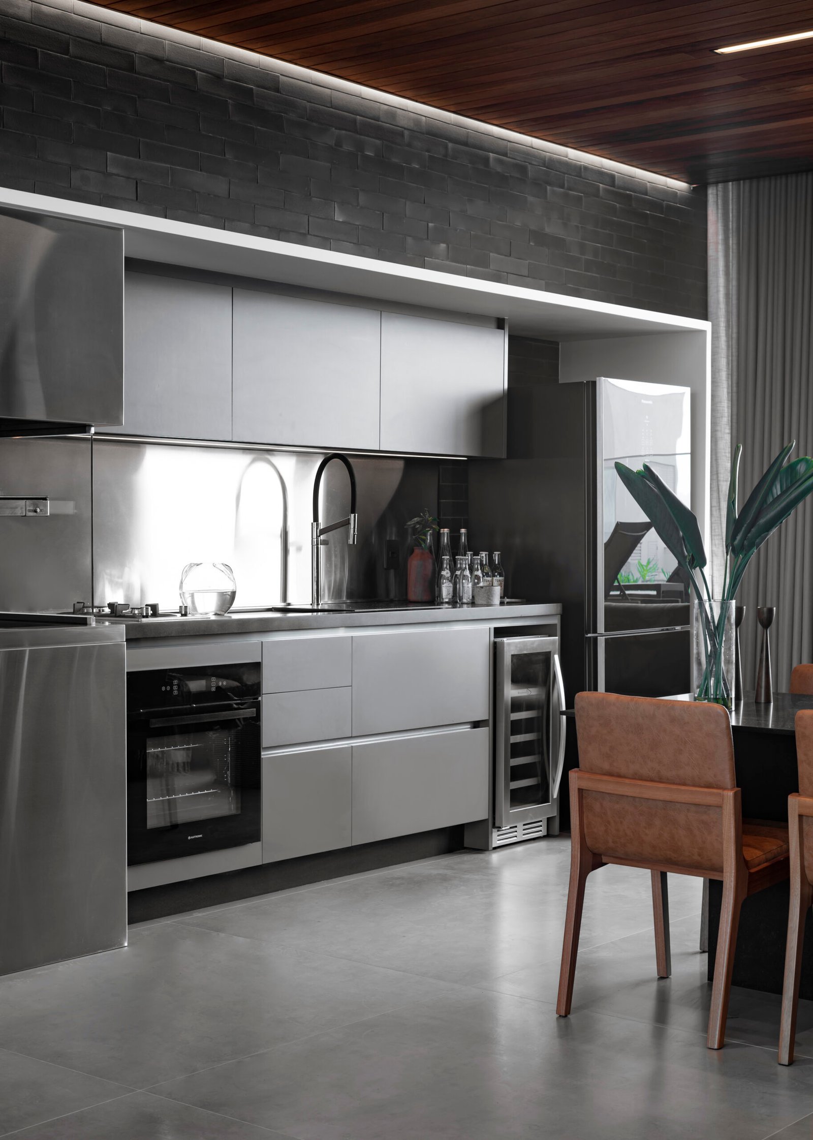 3 Bed, 3 Bath, ApartmentFor Sale, Jurerê, Santa Catarina, 88053-565