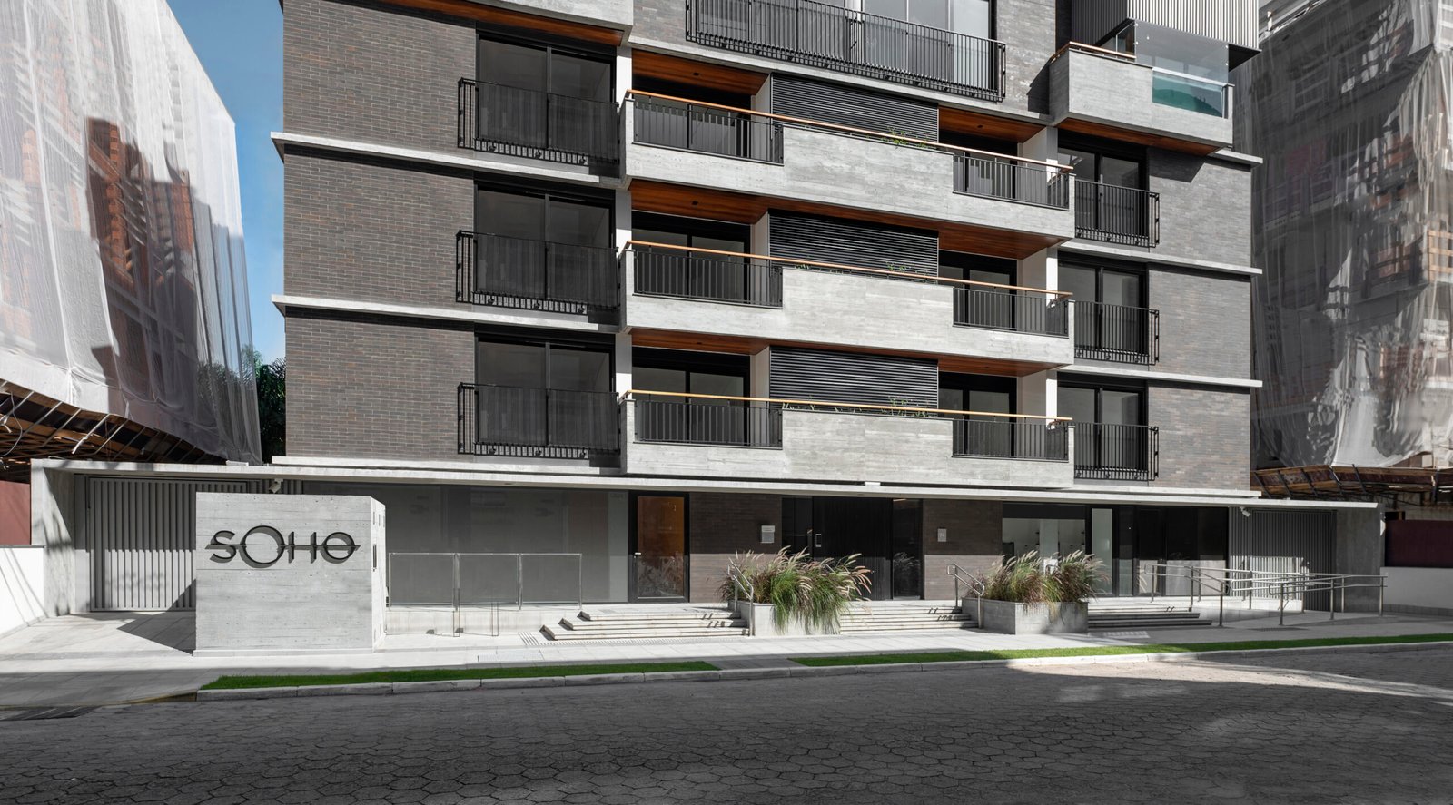 3 Bed, 3 Bath, ApartmentFor Sale, Jurerê, Santa Catarina, 88053-565