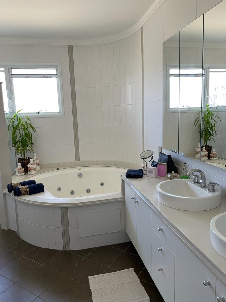 5 Bed, 6 Bath, HouseFor Sale, Jurerê Internacional, Santa Catarina, 88053-408