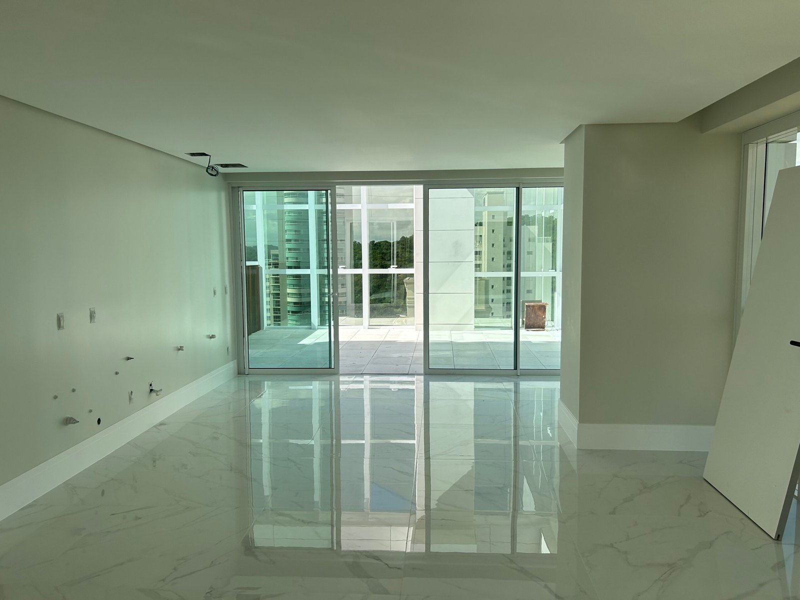 4 Bed, 6 Bath, ApartmentFor Sale, Pioneiros, Santa Catarina, 88331-010