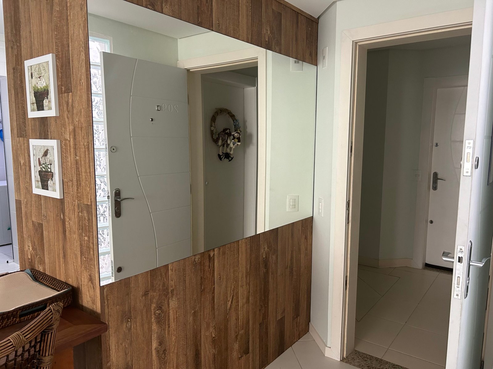 3 Bed, 2 Bath, ApartmentFor Sale, Ingleses do Rio Vermelho, Santa Catarina, 88058-580